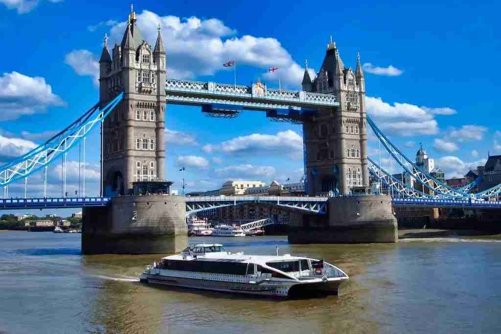Date Ideas For High Class Escorts In Uk 4 102.4 Min Girls.co.uk