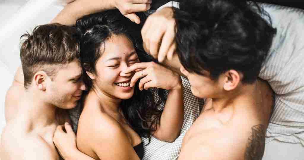 Why Everyone Should Try A Threesome? 3 92.3 Girls.co.uk