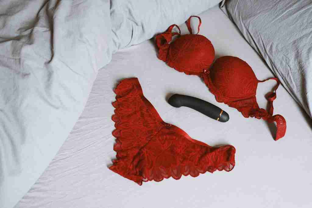 106.1 Min Girls.co.uk