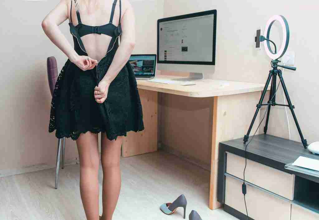 Adult Business Ideas For Uninhibited Entrepreneurs 1 112.1 Girls.co.uk
