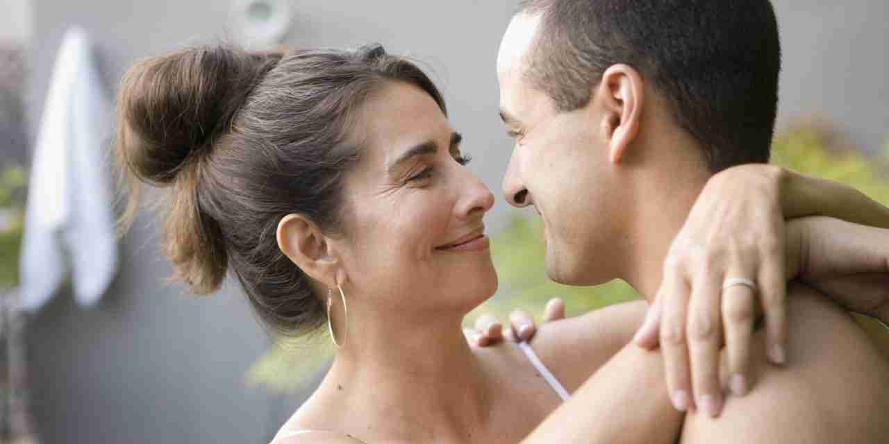 9 Reasons Why Younger Men Are Attracted To Older Women