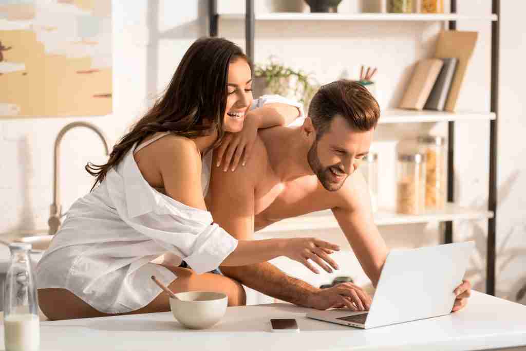 How To Sell Porn Online &Amp; Start A Porn Production Business 5 120.5 Girls.co.uk