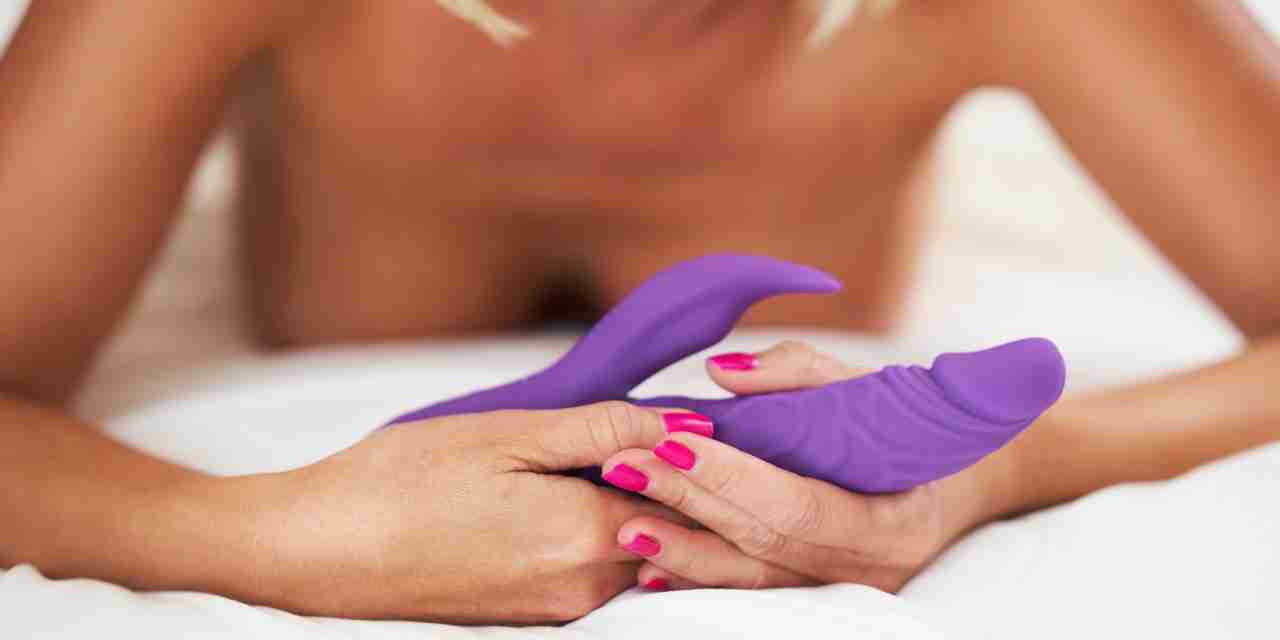 9 Best Dildos For Solo Play And Couples