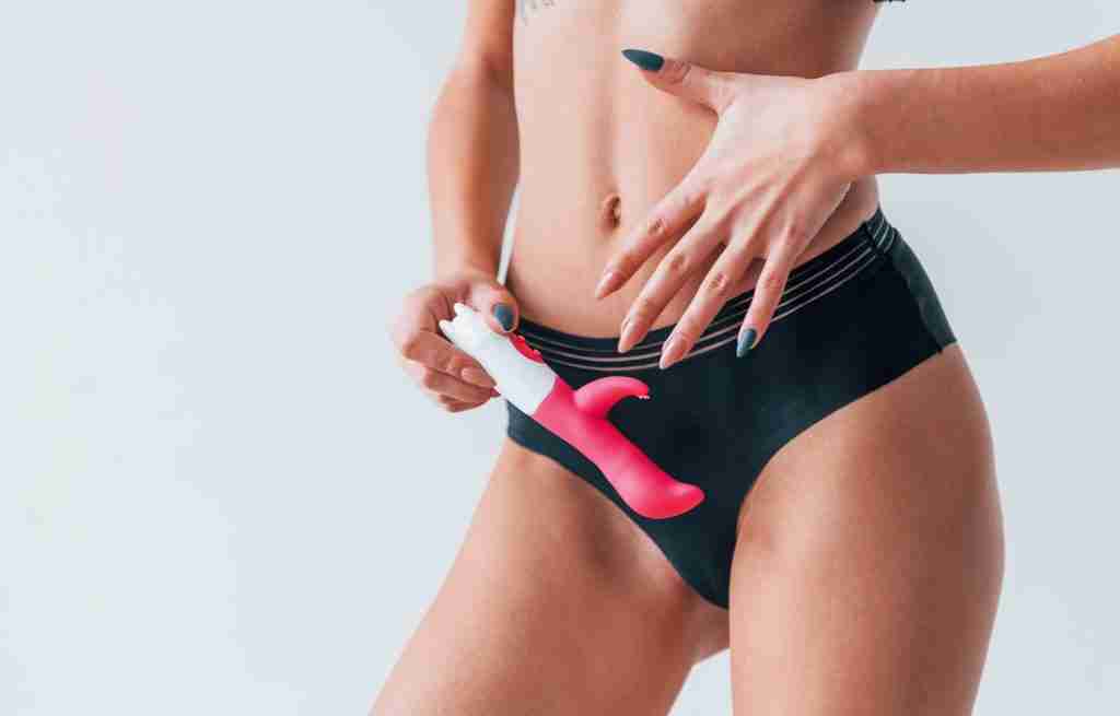 9 Best Dildos For Solo Play And Couples 3 126.3 Girls.co.uk