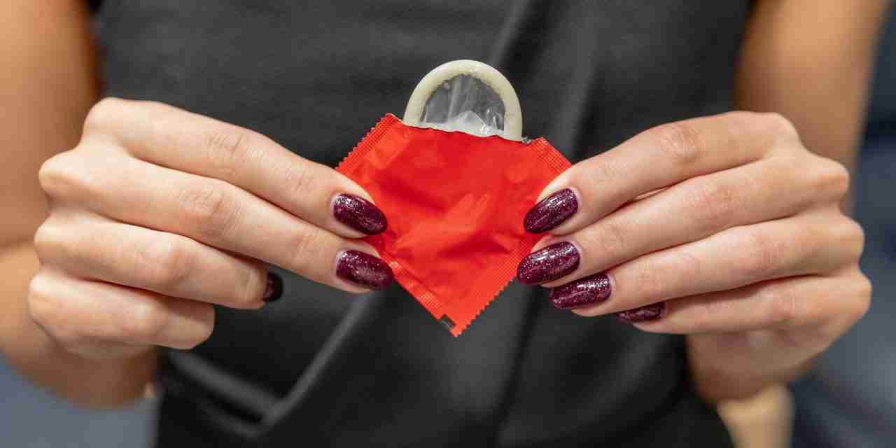 Non-Latex Condoms: A Safe And Effective Alternative For Latex Allergies