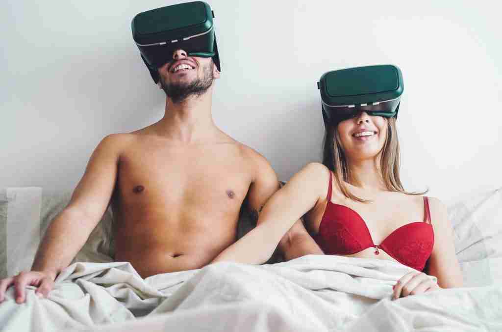 How To Practice Safe Sex: Tips And Techniques 4 Couples Masturbation Session