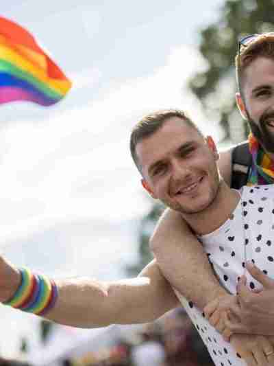 Gay Dating Erskine