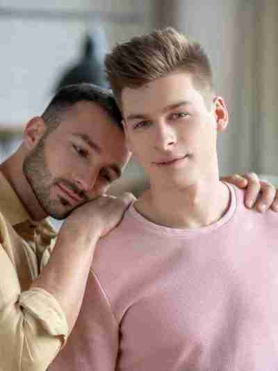Gay Dating Newport