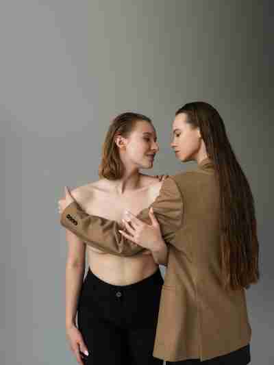 Lesbian Dating Ely