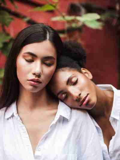 Lesbian Dating Hull