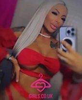 PARTY AND DRINK GIRL KIM NEW IN TOWN